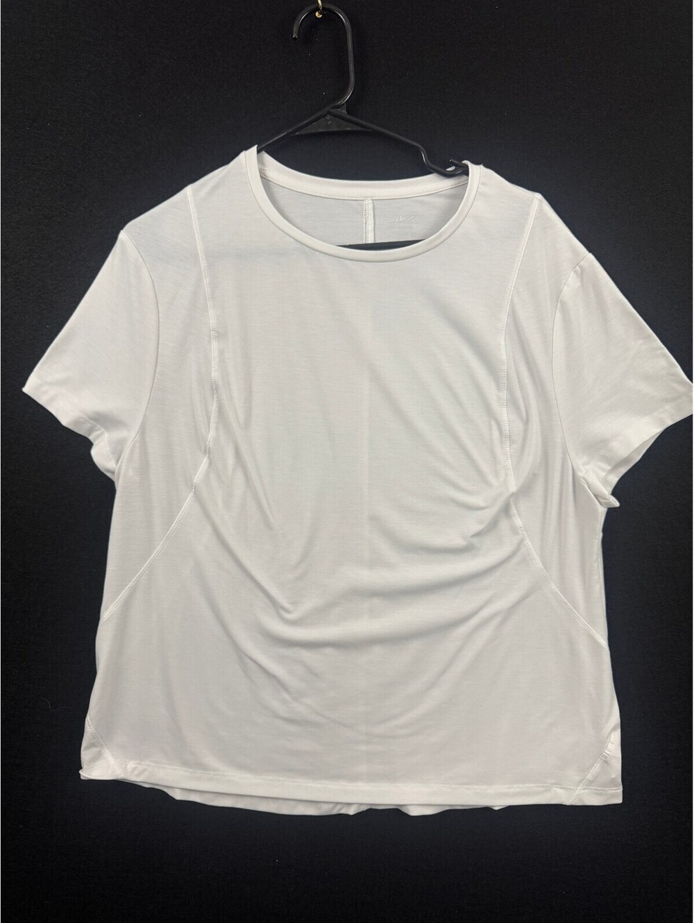 Avia White Short Sleeve Athletic T-Shirt Size Small